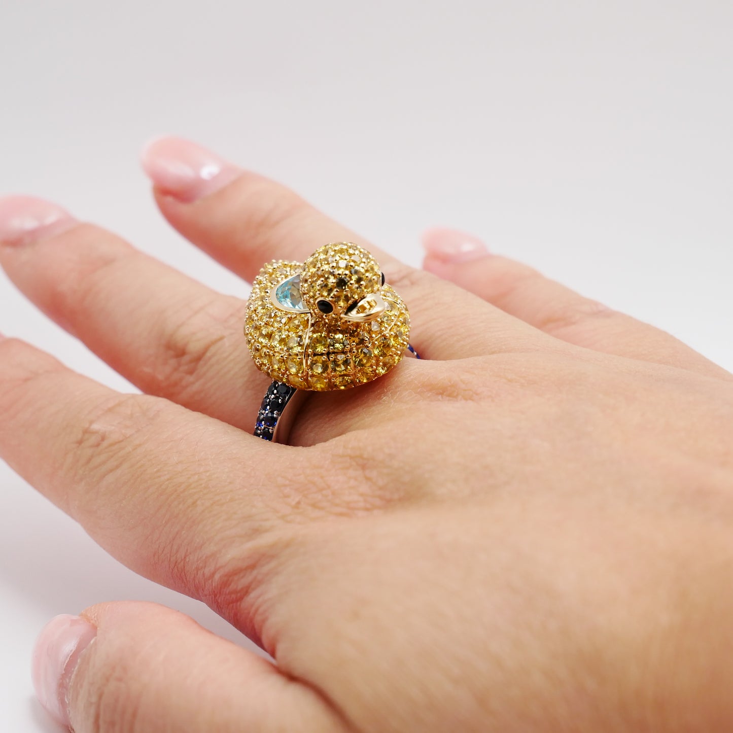 Bague Canard en Or 18 carats Aigue-marine avec Saphirs Jaunes et Bleus