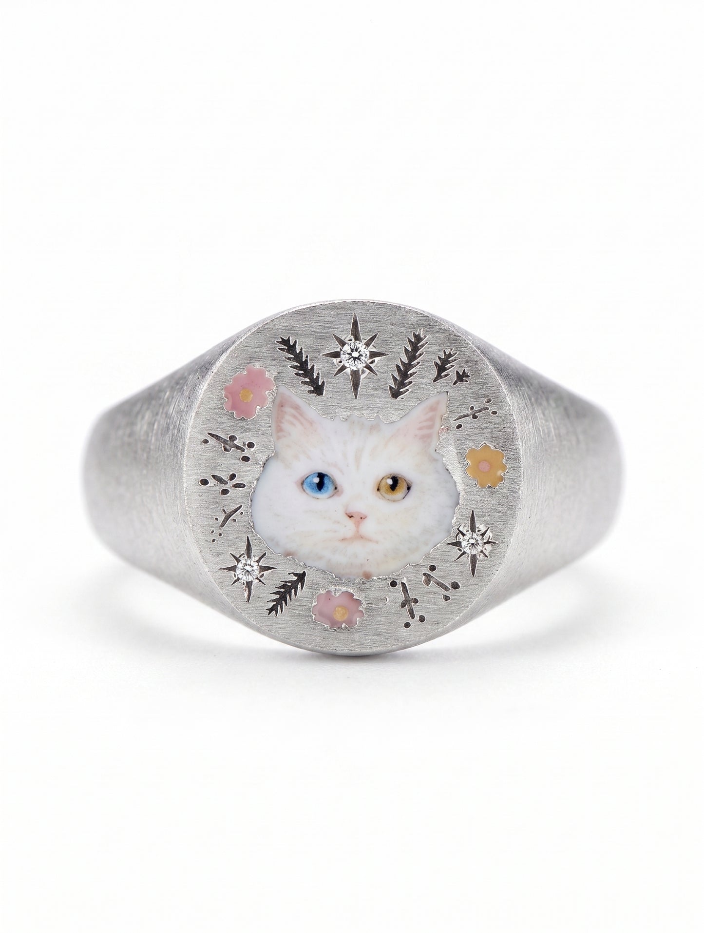 Custom pet portrait signet ring, hand painted enamel in solid gold, view 7