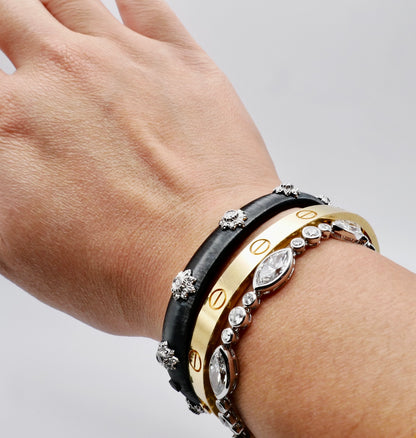Engraved Fabric Silk Diamond Bangle, 18K Gold, view 8