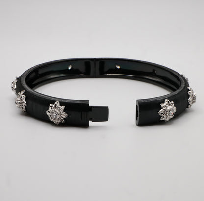 Engraved Fabric Silk Diamond Bangle, 18K Gold, view 4