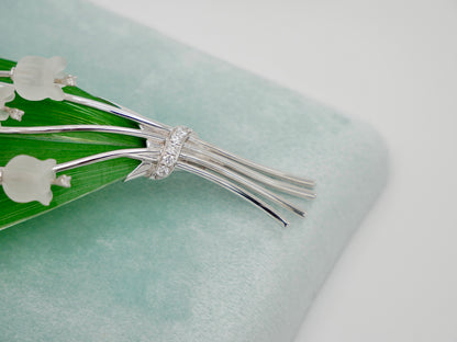 Rock Crystal, Diamond, Nephrite and Gold Lily of the Valley Pendant, 18K Gold, view 5