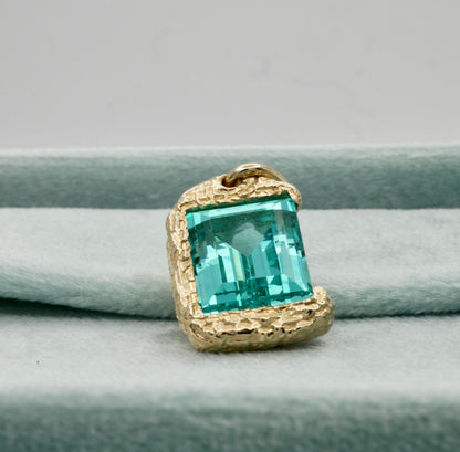 Baguette Cut Aquamarine Melted Hammered Gold Pendant, view 9