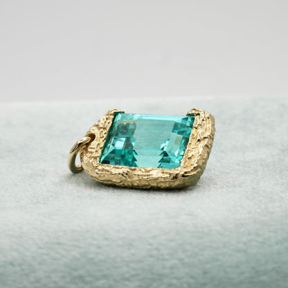 Baguette Cut Aquamarine Melted Hammered Gold Pendant, view 10