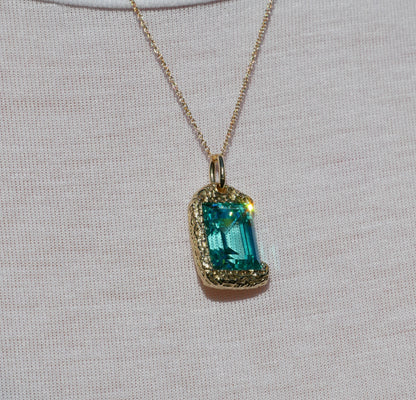 Baguette Cut Aquamarine Melted Hammered Gold Pendant, view 8