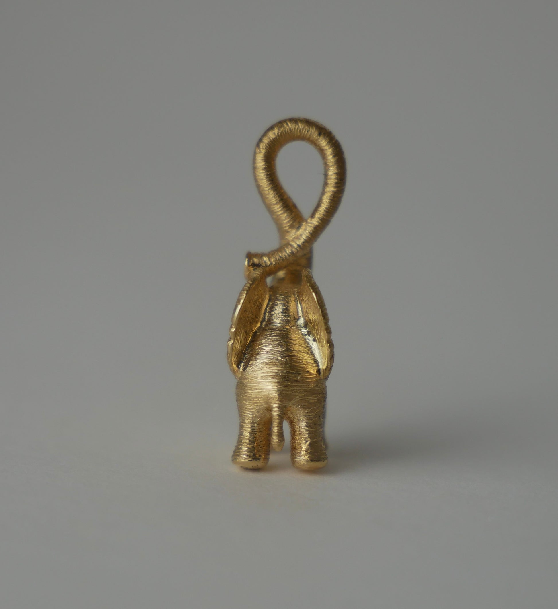 ole lynggaard, elephant pendant,  diamond elephant pendant, medium elephant, tamara kalinic