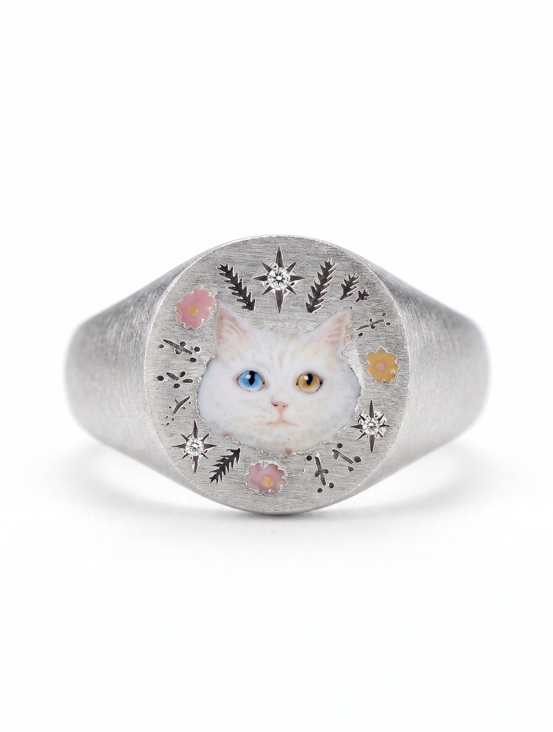 Custom pet portrait signet ring, hand painted enamel in solid gold, view 7