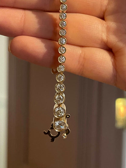 Gradient or Graduating Tennis Bracelet, view 8
