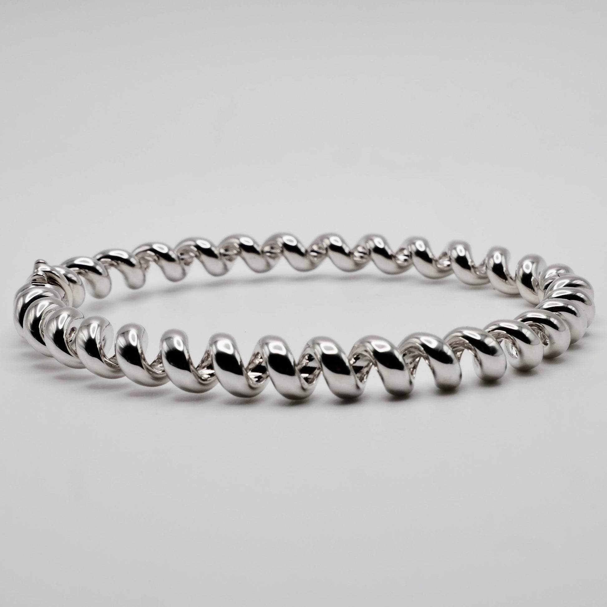Fusilli Rotini Spiral Gold Bangle, view 2