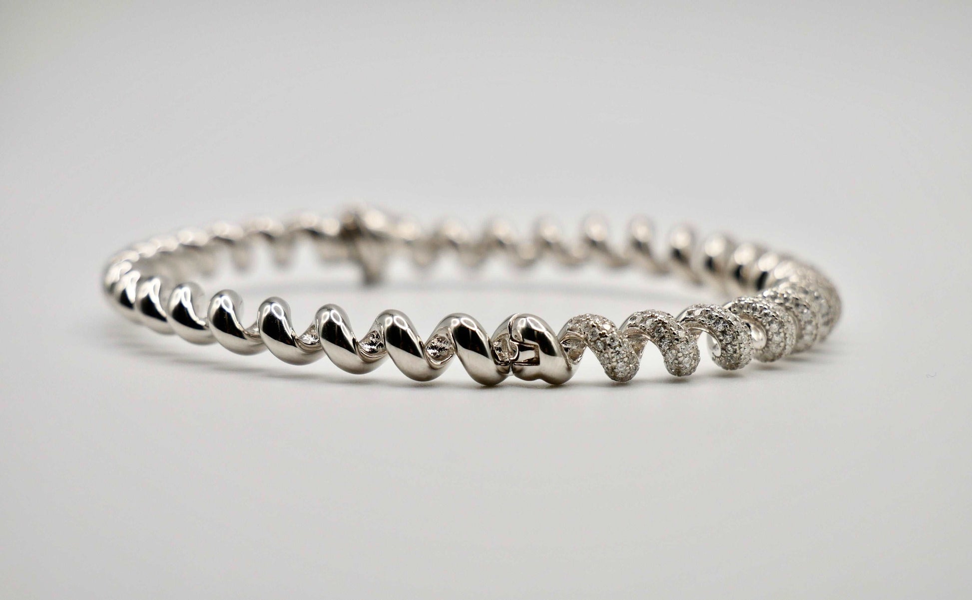 Fusilli Rotini Spiral Gold Moissanite Bangle, view 8