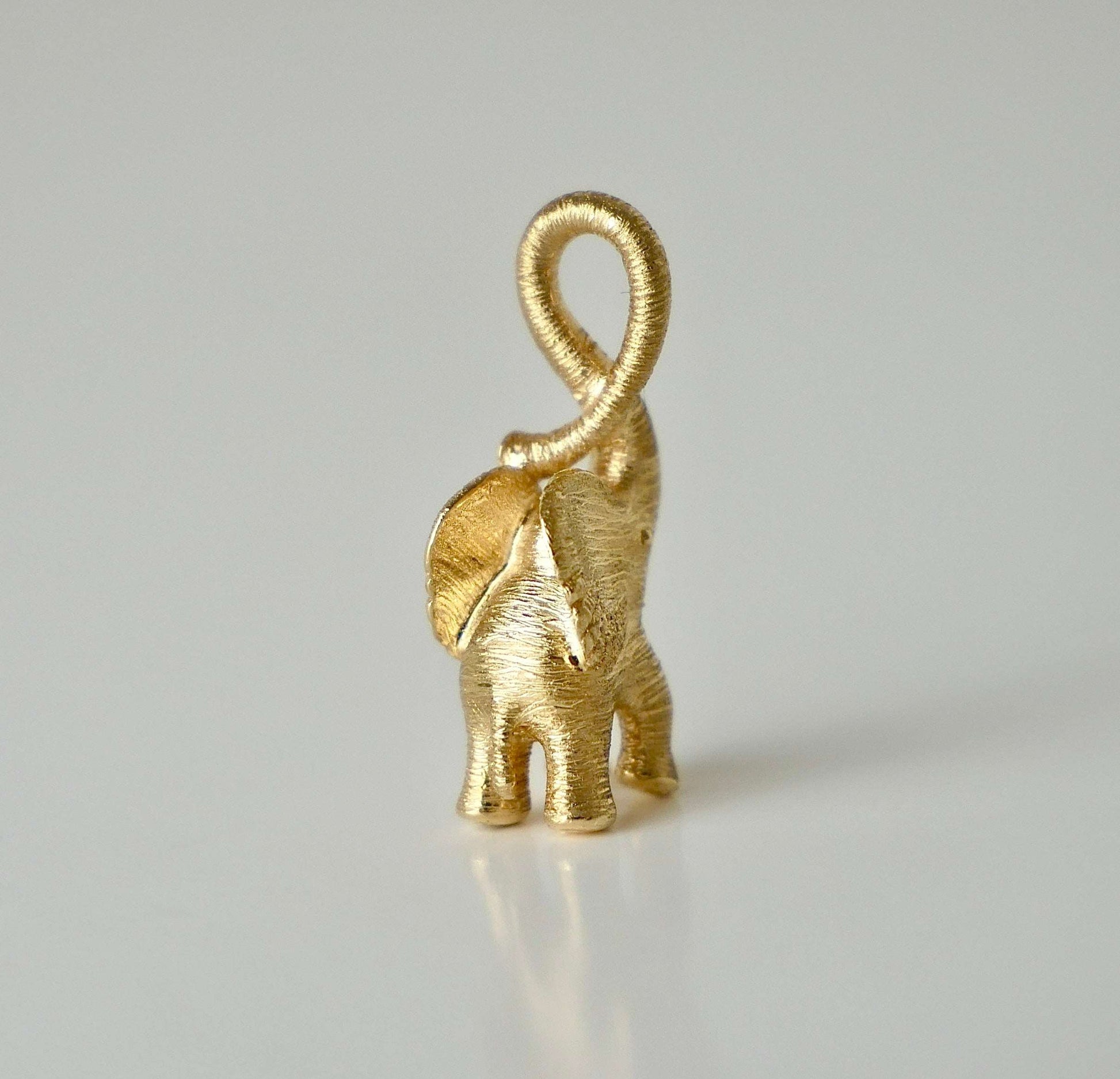 ole lynggaard, elephant pendant,  diamond elephant pendant, medium elephant, tamara kalinic