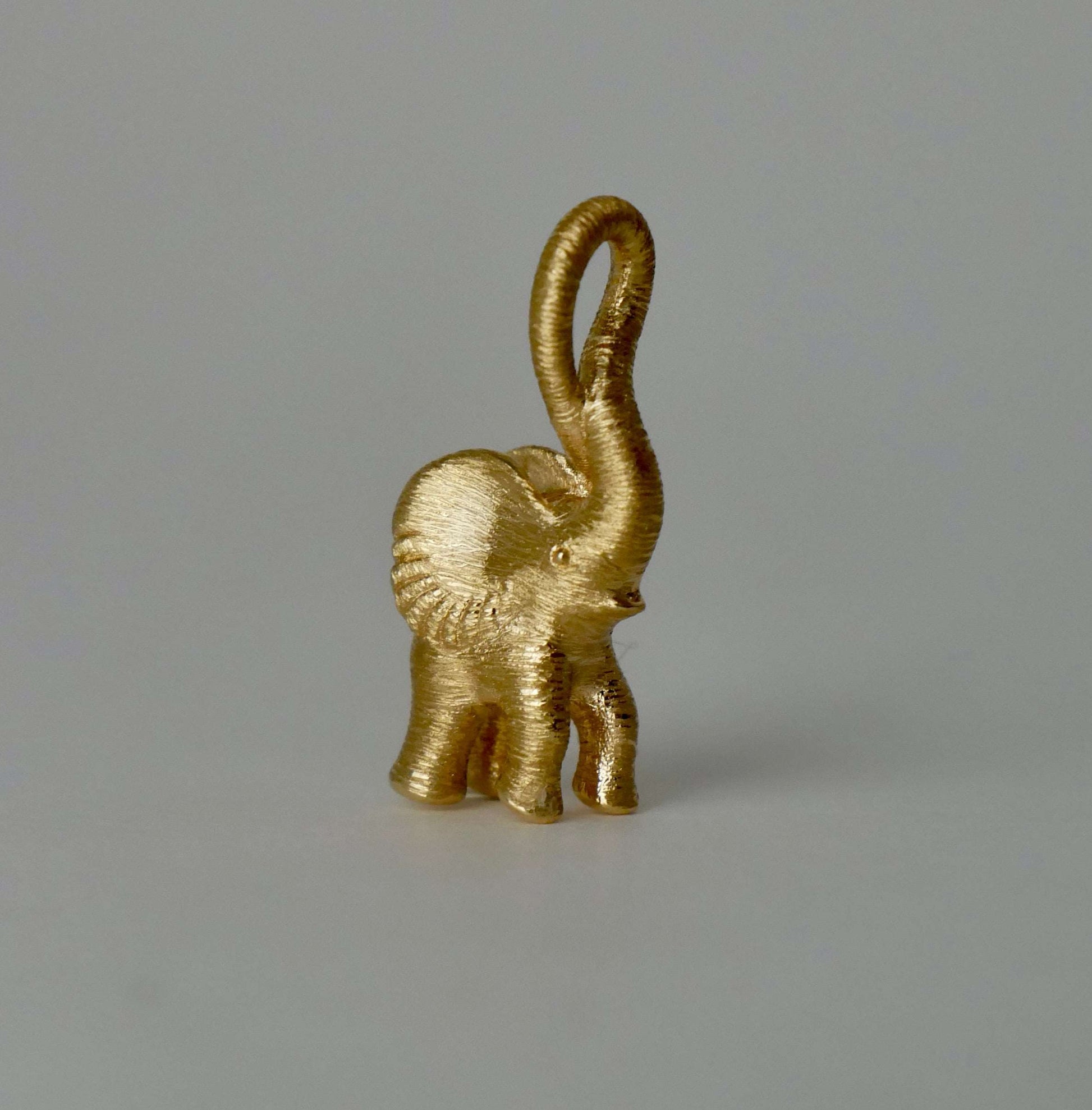 ole lynggaard, elephant pendant,  diamond elephant pendant, medium elephant, tamara kalinic