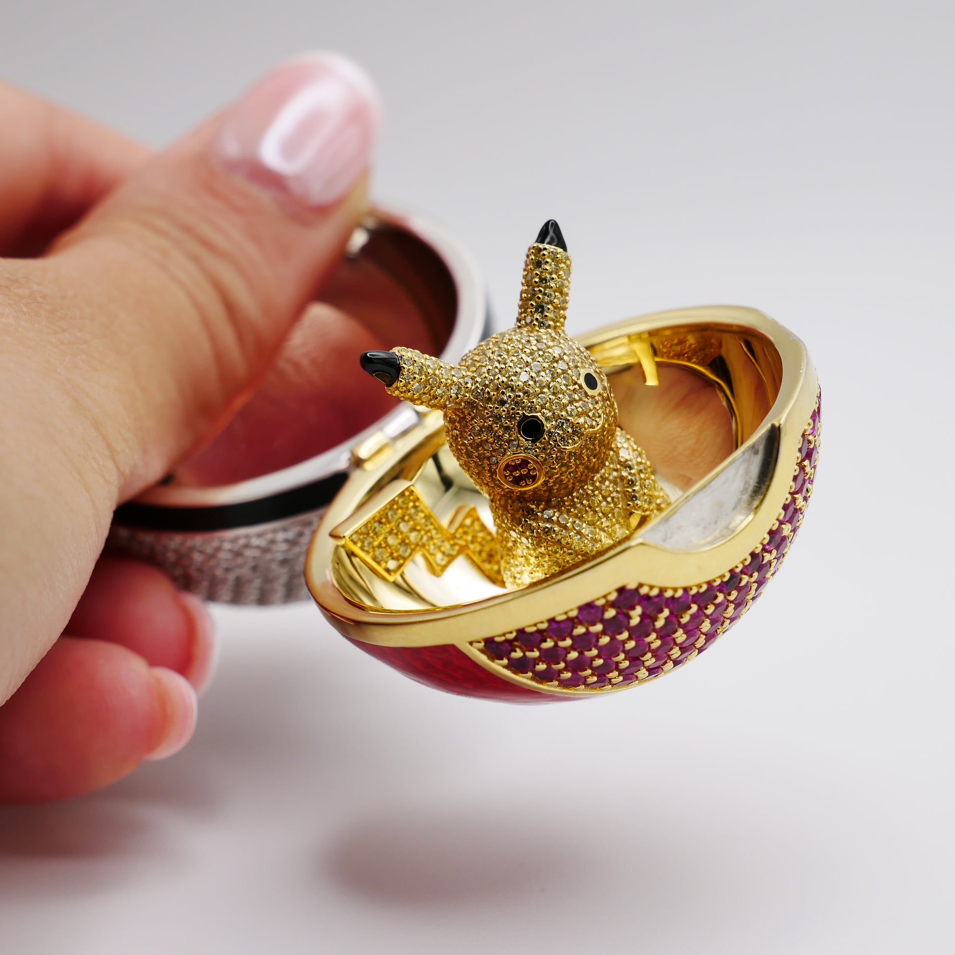 Pikachu Pokéball Locket, view 5