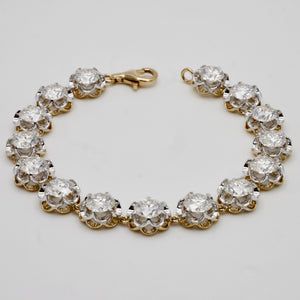 Scalloped Tennis Bracelet with 10- of Round Moissanites