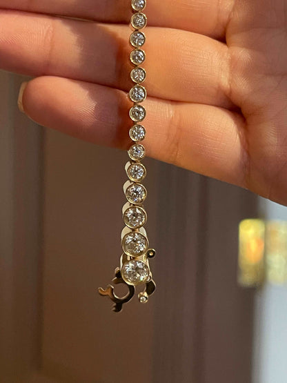 Gradient or Graduating Tennis Bracelet, view 7