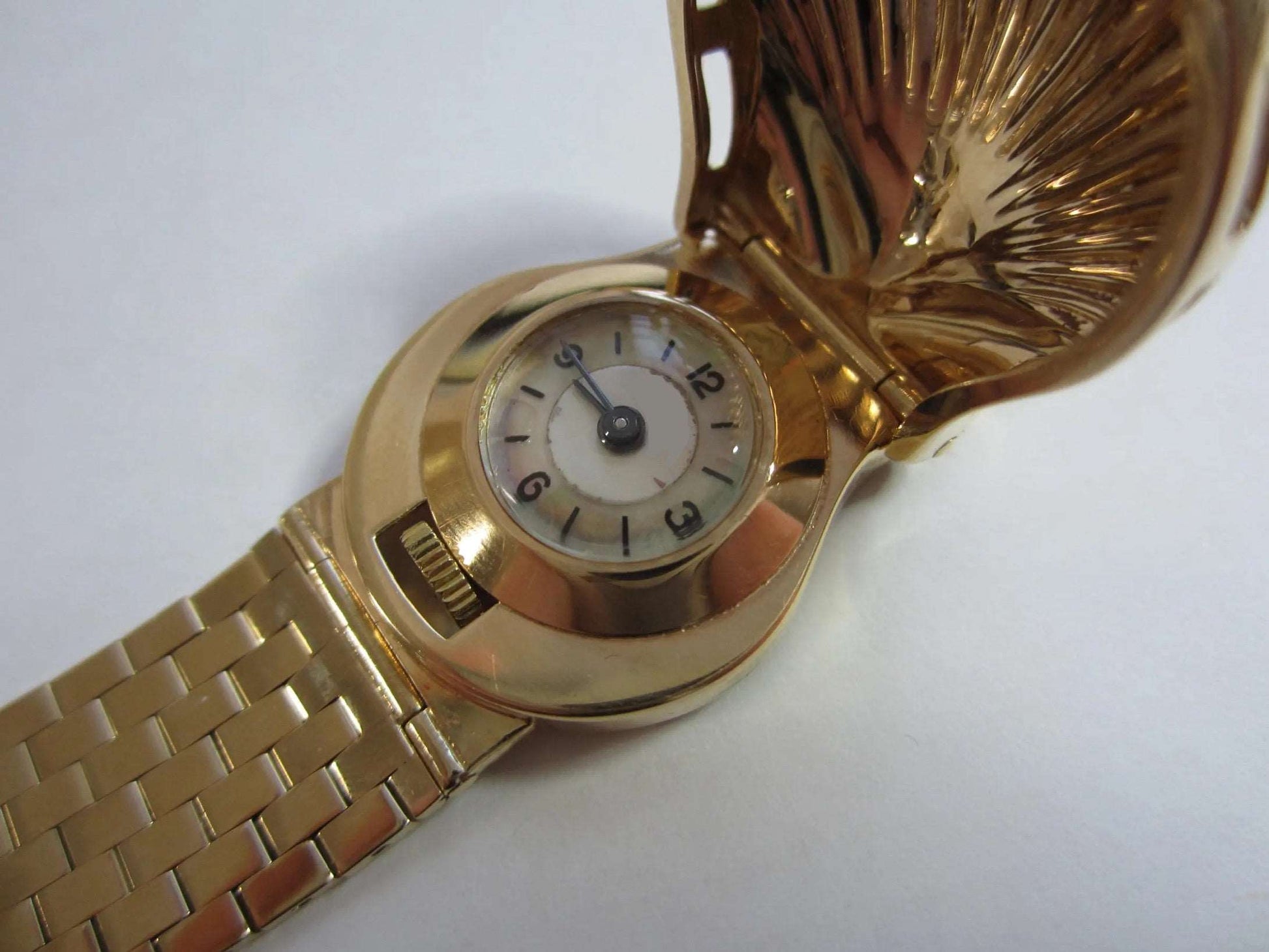 Cartier Seashell or Shell Antique or Vintage Concealed Watch