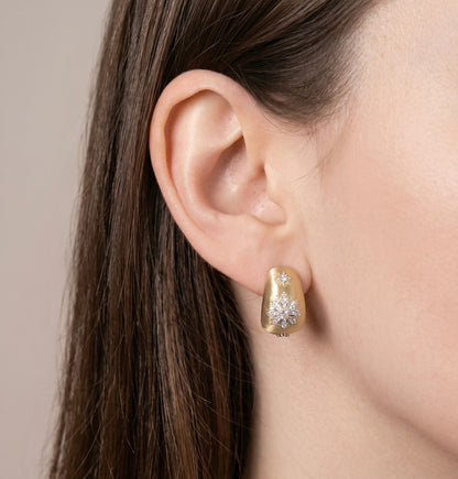 Rigatto, Gold Engraved Snowflake Diamond Earrings, 18K Gold, view 9