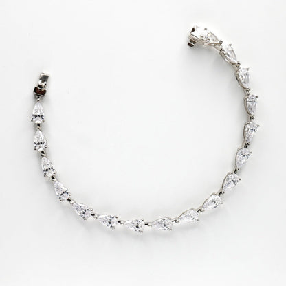 Pear Cut Lab Diamond or Moissanite Tennis Bracelet, 18K Gold