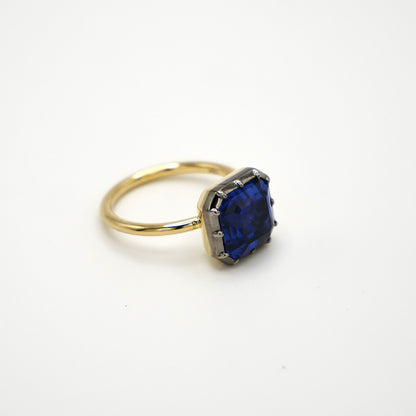 Georgian Victorian Asscher Cut Sapphire Gold Button Back Collet Ring, view 2