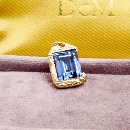 Baguette Cut Cornflower Blue Sapphire Melted Hammered Gold Pendant