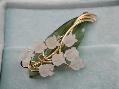 Rock Crystal, Diamond, Nephrite and Gold Lily of the Valley Brooch, 18K Gold, view 10