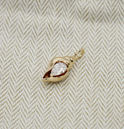 Lab Diamond Conch Shell Pendant, 18K Gold, view 9