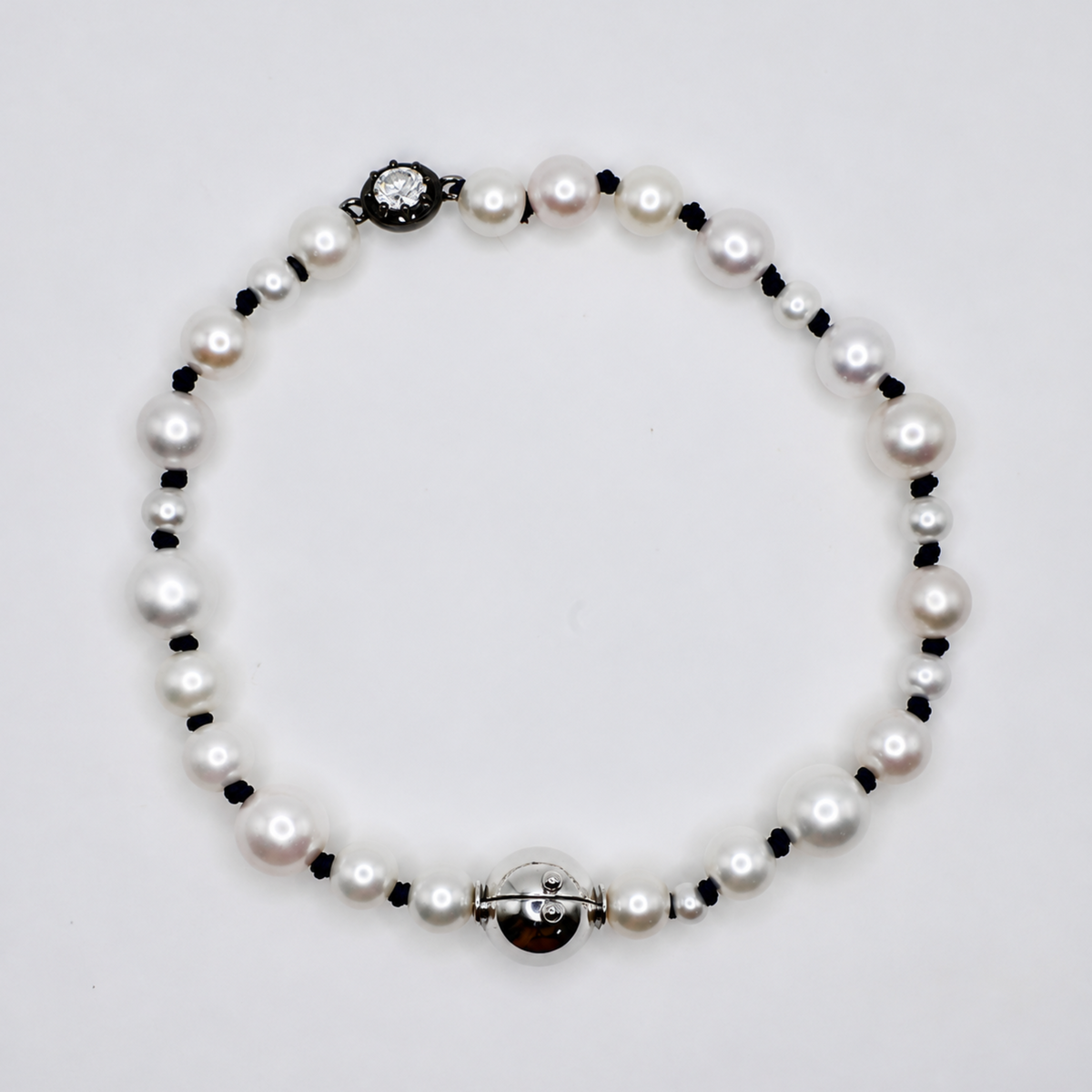 Collier de perles d'eau douce graduées avec diamant de laboratoire serti à la géorgienne sur cordon de soie, 16 pouces