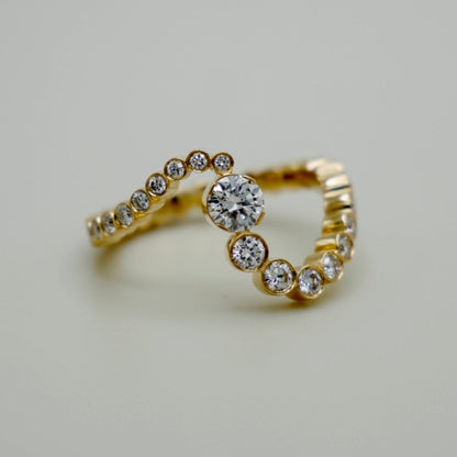 Wave Embrace II Ring, 18K Gold