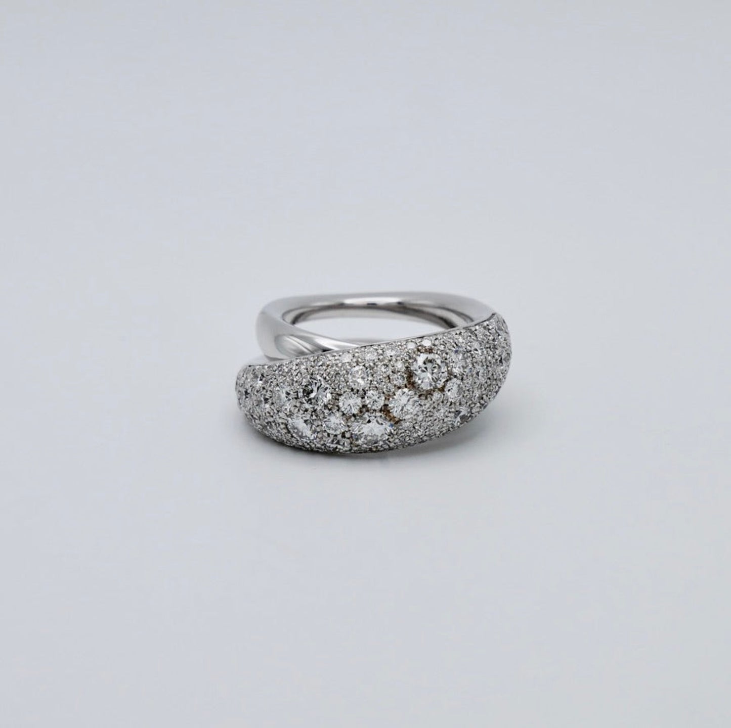 Pavé crossover dome ring in 18K white gold with lab grown diamonds