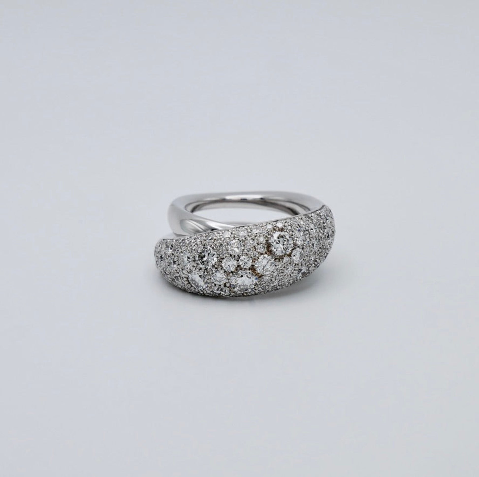 Pavé crossover dome ring in 18K white gold with lab grown diamonds