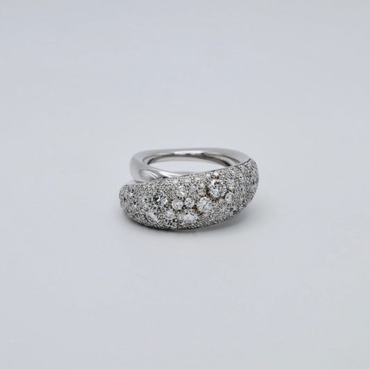Pavé crossover dome ring in 18K white gold with lab grown diamonds