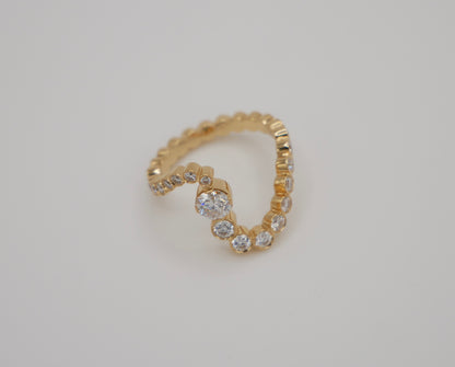 Wave Embrace III Ring, 18K Gold, view 2