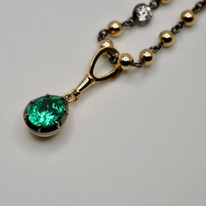 Georgian Victorian Ball Chain Pear Emerald Pendant, 18K Gold, 2.5 Ct