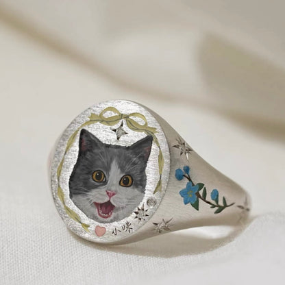 Custom pet portrait signet ring, hand painted enamel in solid gold, view 8