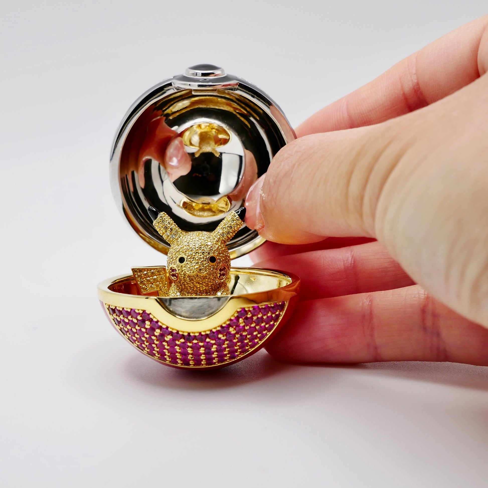 Pikachu Pokéball Locket, view 4