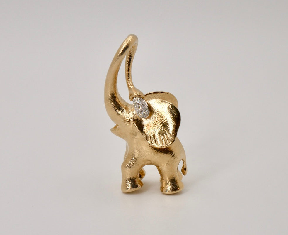 ole lynggaard, elephant pendant,  diamond elephant pendant, medium elephant, tamara kalinic