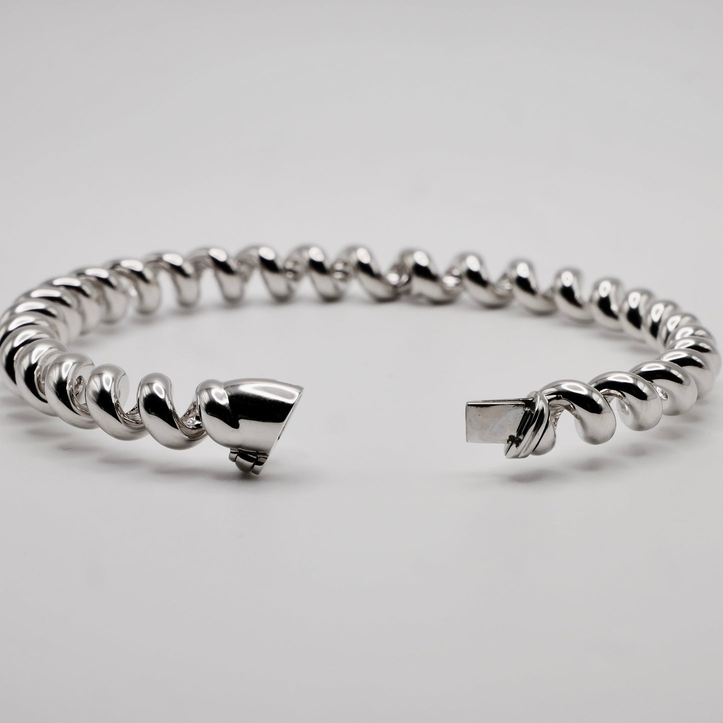 Fusilli Rotini Spiral Gold Bangle, view 8