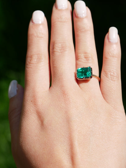 Georgian Victorian Aquamarine Button Back Collet Ring, view 5