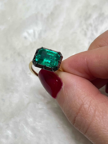 Georgian Victorian Emerald Cut Emerald Button Back Collet Ring, view 5