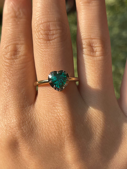 Georgian Victorian Heart Shaped Emerald and Gold Collet Button Back Ring, Blackened Gold, view 9