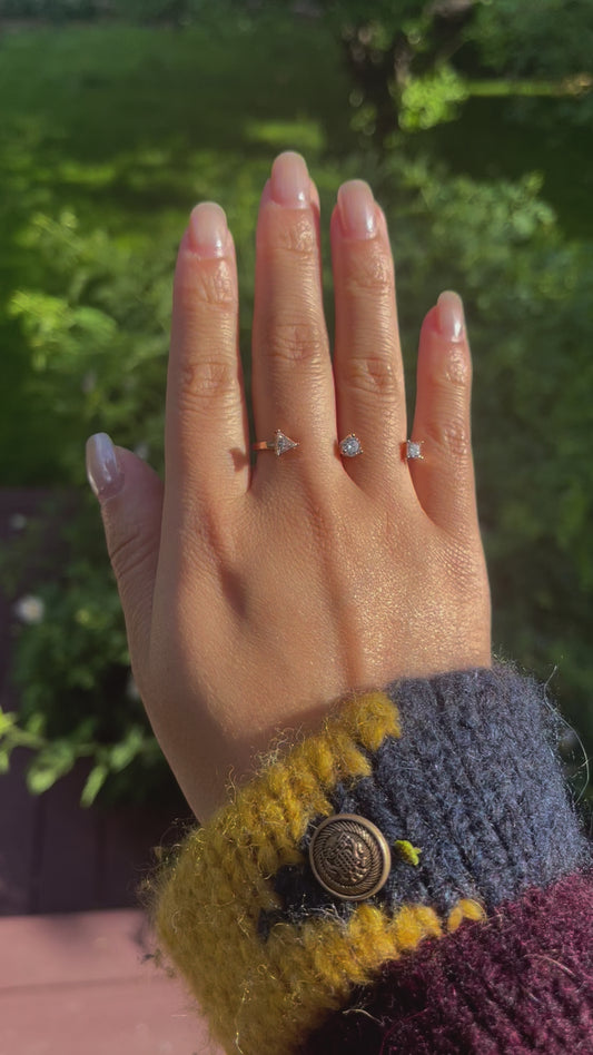 Gold Princess, Triangle and Round Diamond Double Ring, 18K Gold