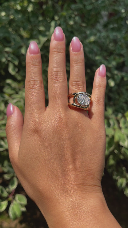 Oval Moissanite Interlocking Loops Ring