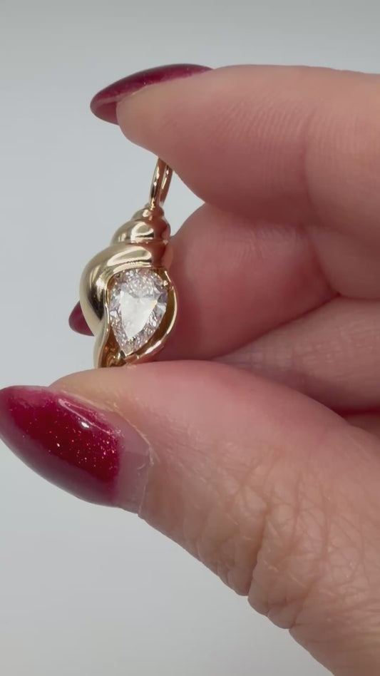Lab Diamond Conch Shell Pendant, 18K Gold